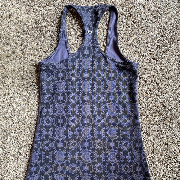 Lululemon Cool Razor Back 🍋 - Picture 2 of 3